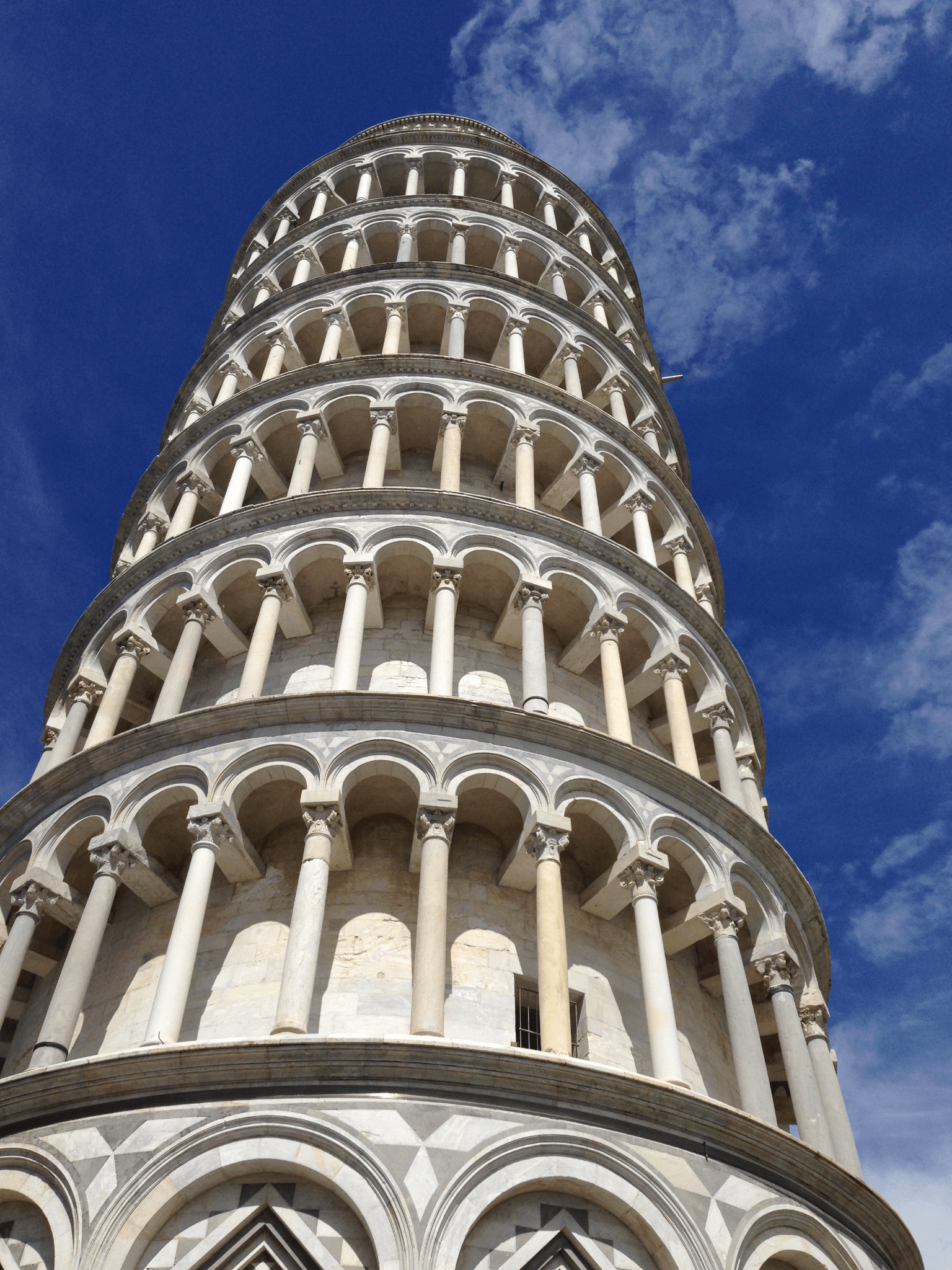 Torre Inclinada de Pisa, Italia - Lugares Imprescindibles de Visitar